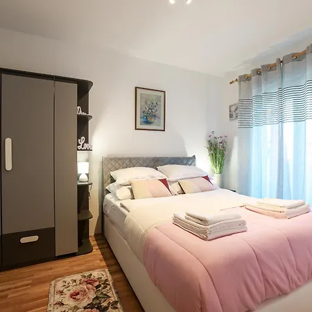 Two Bedroom Luka By Adex Travel * 扎达尔