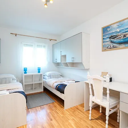 Two Bedroom Luka By Adex Travel * 扎达尔